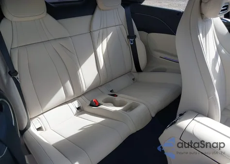 2025 Mercedes-Benz Cle 300 4Matic z USA, uszkodzony, nr VIN W1KMK4HB1SF054406